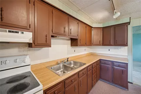 Kitchen - 24 Maple St, Muse, PA 15350 photo 1 of 2