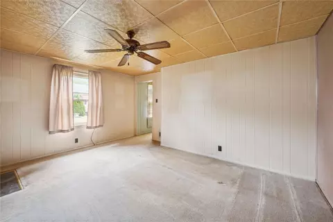 Living - 24 Maple St, Muse, PA 15350 photo 2 of 2