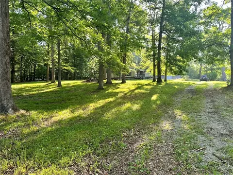 226 Pine Tract Rd, Butler, PA 16001