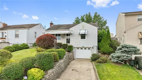 134 E Pitt St, Canonsburg, PA 15317