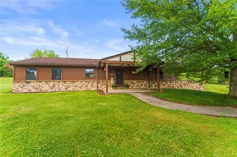 738 Beagle Club Rd, Mcdonald, PA 15057