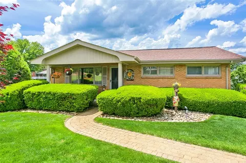 170 Park Dr, Delmont, PA 15626