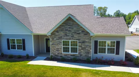 2302 Cherry Tree Dr, Butler, PA 16001