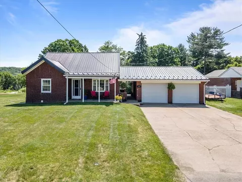 183 Edgewood St, Aliquippa, PA 15001