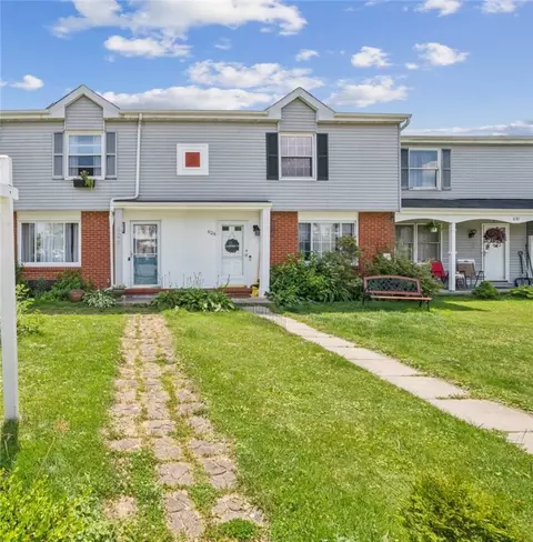 626 Heron Ct, Coraopolis, PA 15108