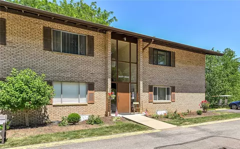2038 Sanlin Dr, Coraopolis, PA 15108