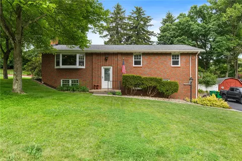 127 Morningside Dr, Butler, PA 16002