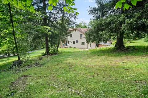 Exterior - 621 Thomas Rd, Eighty Four, PA 15330 photo 5 of 7