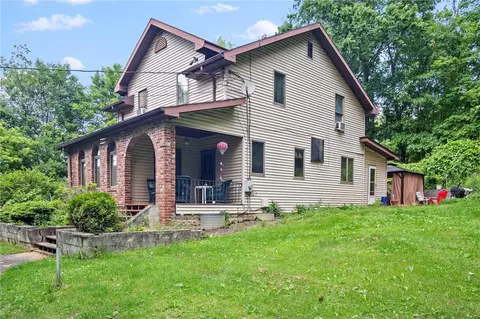 621 Thomas Rd, Eighty Four, PA 15330