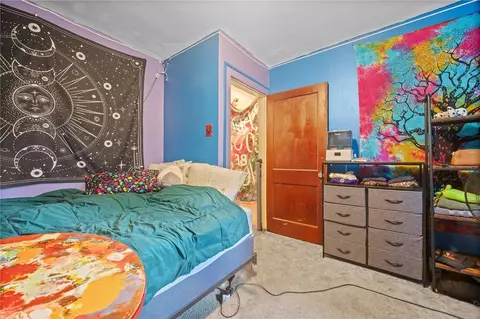 Bedroom - 621 Thomas Rd, Eighty Four, PA 15330 photo 6 of 8