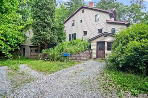 Exterior - 621 Thomas Rd, Eighty Four, PA 15330 photo 7 of 7