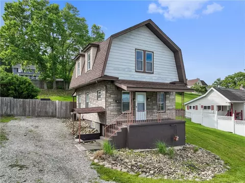 20 Mulberry St, Belle Vernon, PA 15012