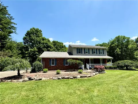 652 Mccaslin Rd, New Castle, PA 16101