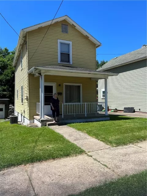 624 Ohio Ave, Midland, PA 15059