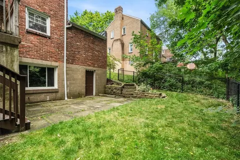 4622 E Willock Rd, Pittsburgh, PA 15227 photo 7