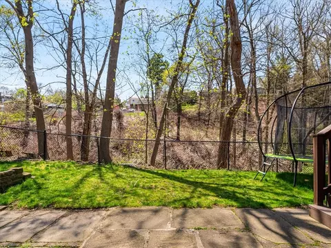 4622 E Willock Rd, Pittsburgh, PA 15227 photo 4