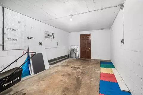 4622 E Willock Rd, Pittsburgh, PA 15227 photo 9