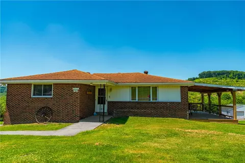 2808 Crawford Ave, Northern Cambria, PA 15714