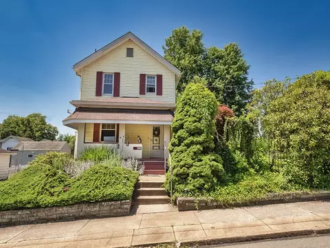 601 First St, Leechburg, PA 15656