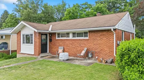 419 Dunbar Dr, Pittsburgh, PA 15235