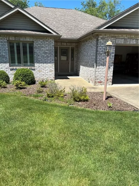 634 Rose Garden Ter, Latrobe, PA 15650