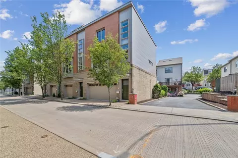 1816 Merriman Way, Pittsburgh, PA 15203