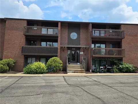 1202 Dutilh Rd #19, Cranberry Township, PA 16066