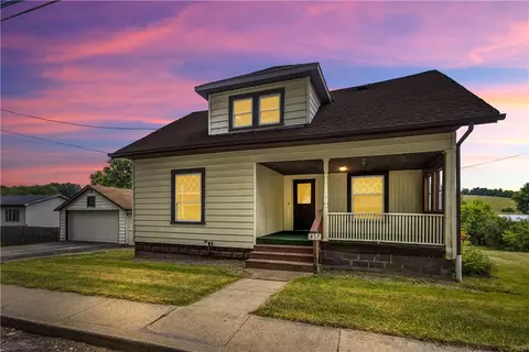 457 Pine St, Hookstown, PA 15050