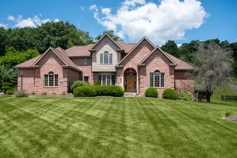 220 Cashmere Ct, Cranberry Township, PA 16066