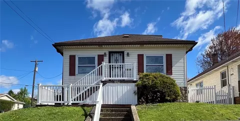 996 Arch St, Washington, PA 15301