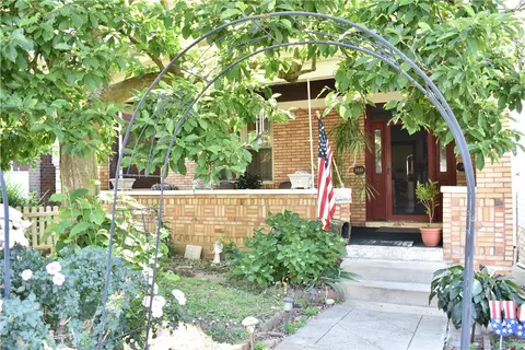 1821 Tonopah Ave, Pittsburgh, PA 15216