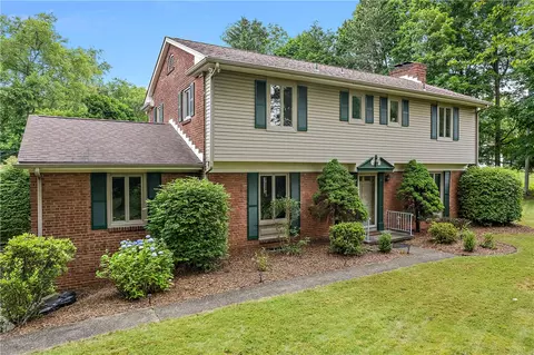 7 Chapel Ridge Rd, Pittsburgh, PA 15238