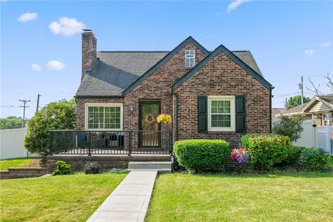 1152 Pacific Ave, Brackenridge, PA 15014