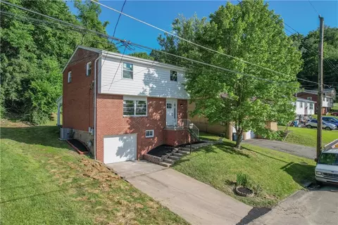 115 Old Barn Dr, Verona, PA 15147