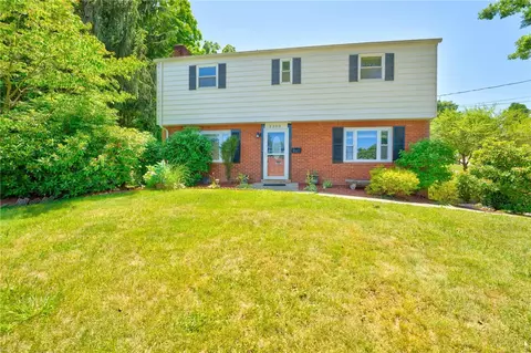 3300 Forest Rd, Bethel Park, PA 15102