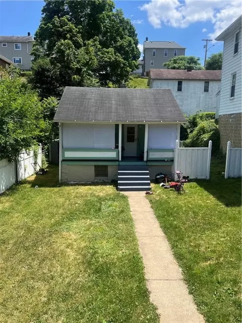 605 3rd St, Charleroi, PA 15022