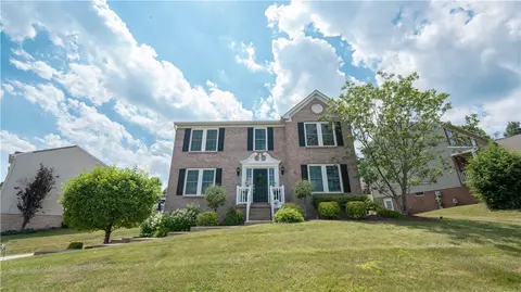 186 Valley View Dr, Belle Vernon, PA 15012