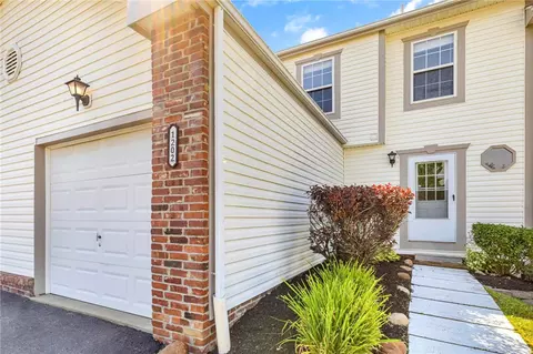 1202 Chelsea Dr, Imperial, PA 15126