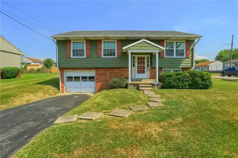 1900 W Park Rd, Scottdale, PA 15683