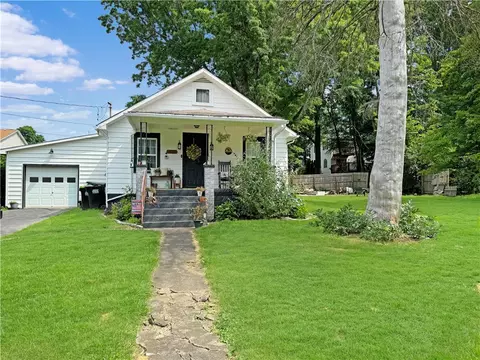 427 Lawnview Ave, New Castle, PA 16105