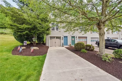 1241 Meadowbrook Dr, Canonsburg, PA 15317