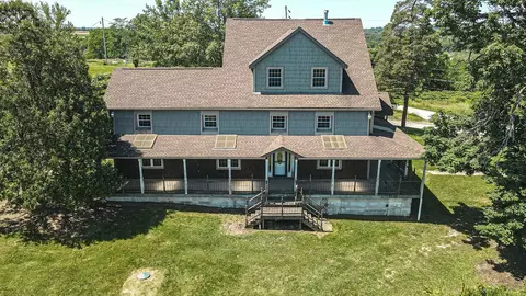682 E National Pike, Washington, PA 15301