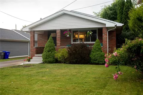 2906 20th St Ext, Beaver Falls, PA 15010