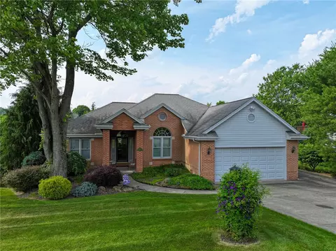 101 Covington Dr, Butler, PA 16001
