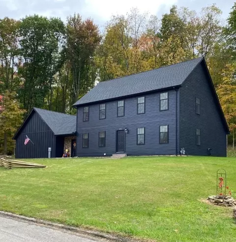 186 Weathervane Dr, Slippery Rock, PA 16057