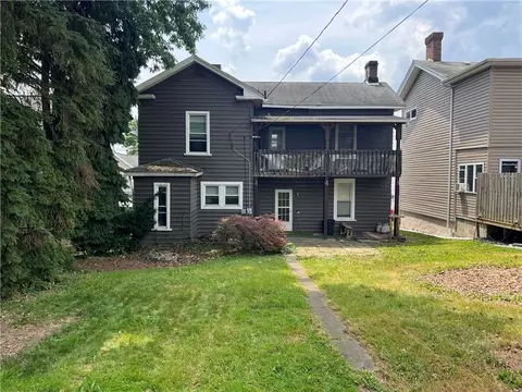 605 Walnut St, Irwin, PA 15642 photo 3