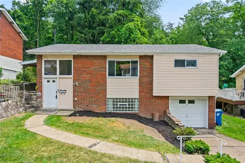 111 Walpole Dr, Pittsburgh, PA 15235