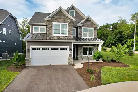 529 Harvest View Dr, Venetia, PA 15367