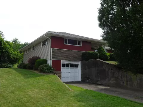 217 Orchard Hill Dr, Mount Pleasant, PA 15666