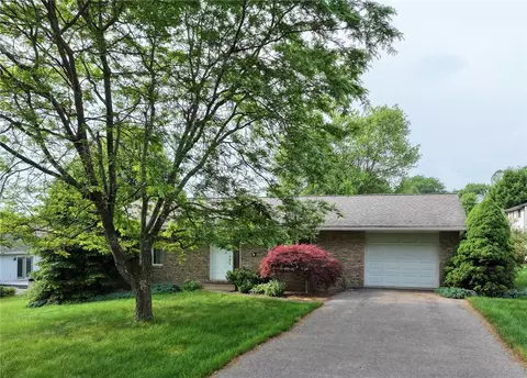 203 Johnson Dr, Butler, PA 16001